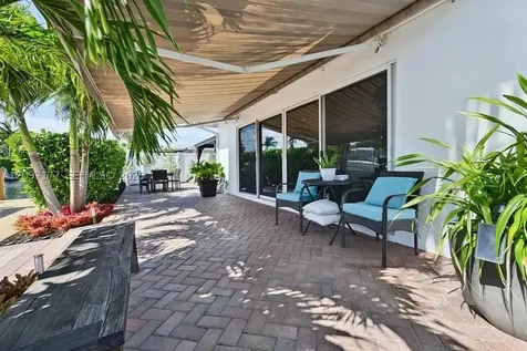 2125 NE 17th Terrace Wilton Manors FL 33305