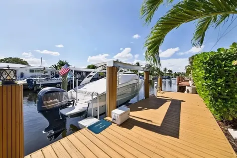 2125 NE 17th Terrace Wilton Manors FL 33305