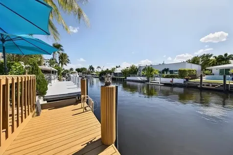 2125 NE 17th Terrace Wilton Manors FL 33305