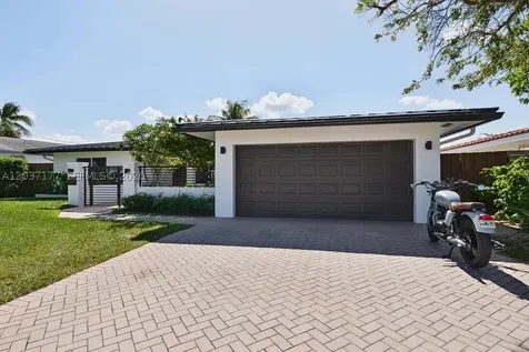 2125 NE 17th Terrace Wilton Manors FL 33305