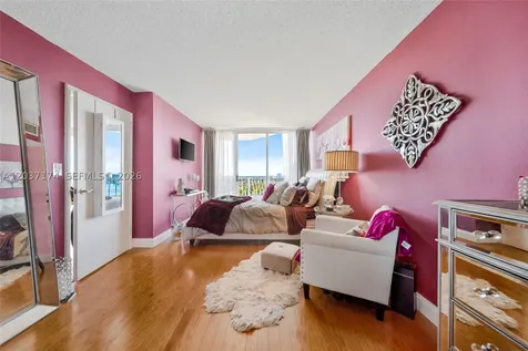 7601 E Treasure Drive North Bay Village FL 33141