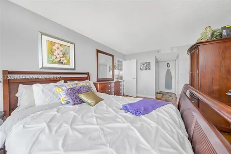 7601 E Treasure Drive North Bay Village FL 33141