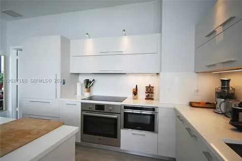 45 SW 9th Street Miami FL 33130