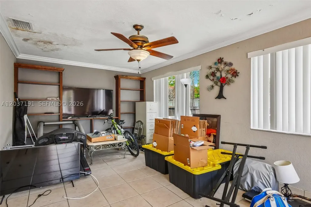 401 S 57th Terrace Hollywood FL 33023