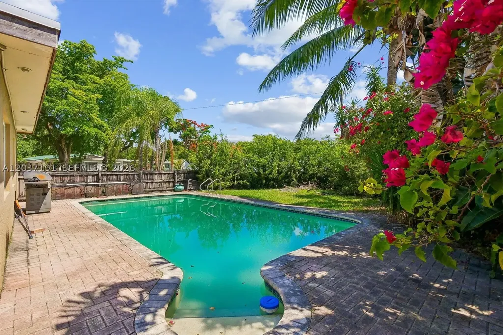 401 S 57th Terrace Hollywood FL 33023