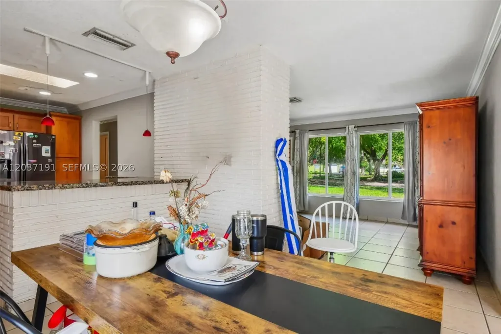401 S 57th Terrace Hollywood FL 33023