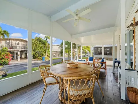806 S Jade Drive Key Largo FL 33037