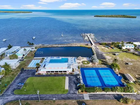 806 S Jade Drive Key Largo FL 33037