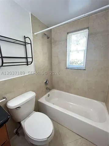 2880 Pine Tree Drive Miami Beach FL 33140