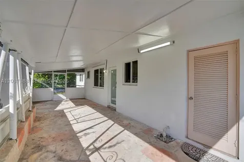 581 NE 175th Terrace North Miami Beach FL 33162