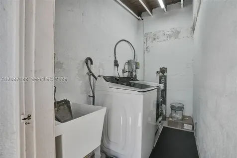 581 NE 175th Terrace North Miami Beach FL 33162