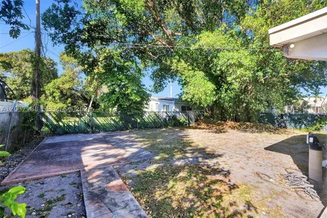 581 NE 175th Terrace North Miami Beach FL 33162