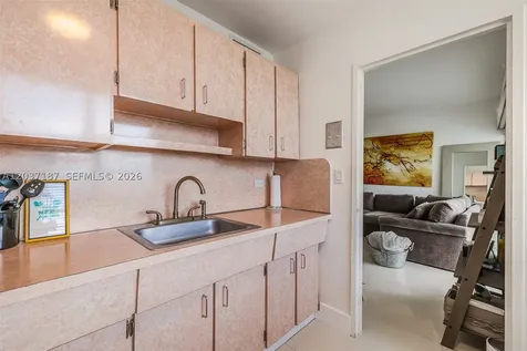3 Island Avenue Miami Beach FL 33139
