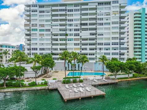 3 Island Avenue Miami Beach FL 33139