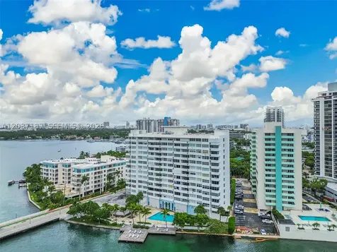 3 Island Avenue Miami Beach FL 33139
