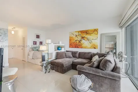 3 Island Avenue Miami Beach FL 33139