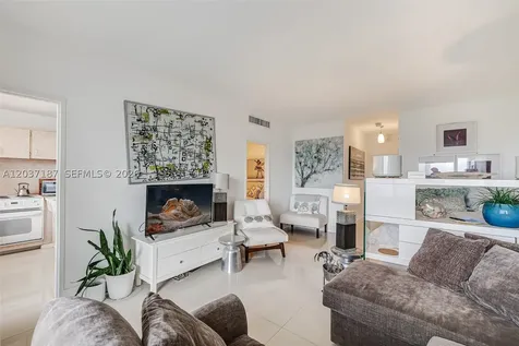 3 Island Avenue Miami Beach FL 33139