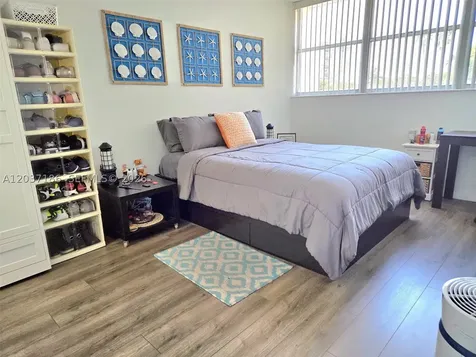 16850 S Glades Drive North Miami Beach FL 33162