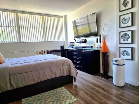 16850 S Glades Drive North Miami Beach FL 33162