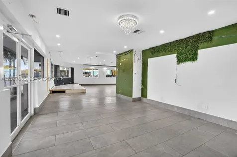 45 NW 22nd Avenue Miami FL 33125