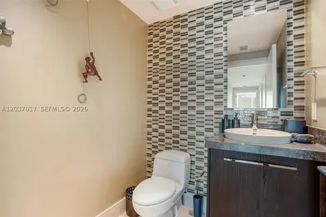 17121 Collins Avenue Sunny Isles Beach FL 33160
