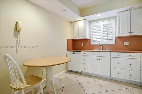 7 Westwood Avenue Tequesta FL 33469
