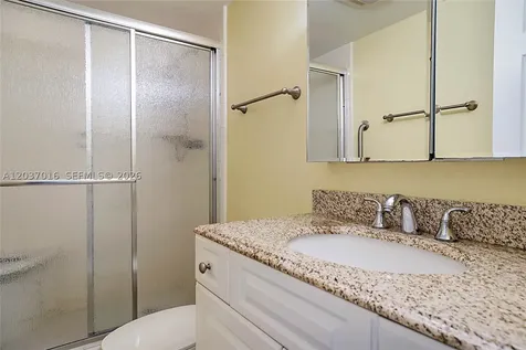 7 Westwood Avenue Tequesta FL 33469