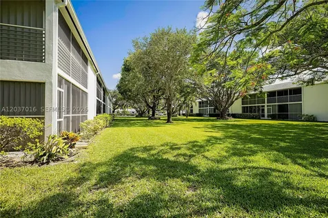7 Westwood Avenue Tequesta FL 33469
