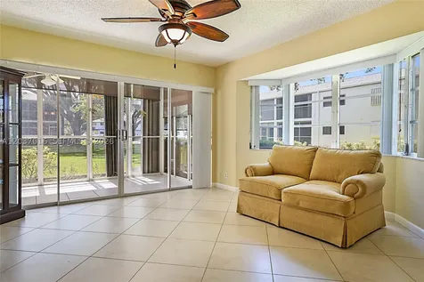7 Westwood Avenue Tequesta FL 33469