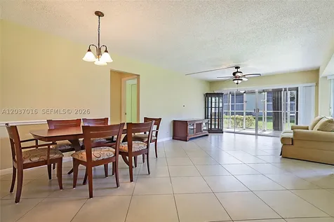 7 Westwood Avenue Tequesta FL 33469