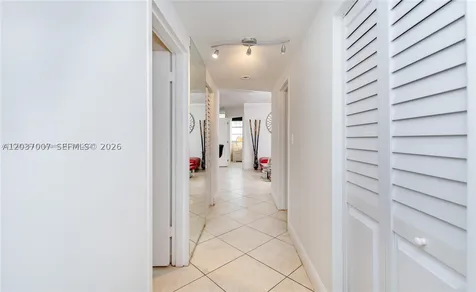 905 Brickell Bay Drive Miami FL 33131