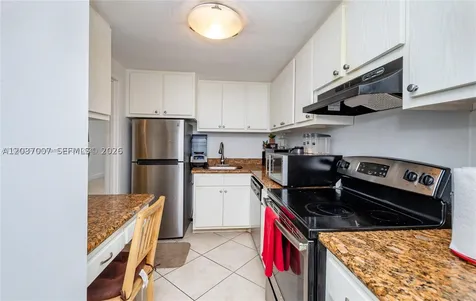 905 Brickell Bay Drive Miami FL 33131