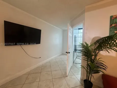 905 Brickell Bay Drive Miami FL 33131