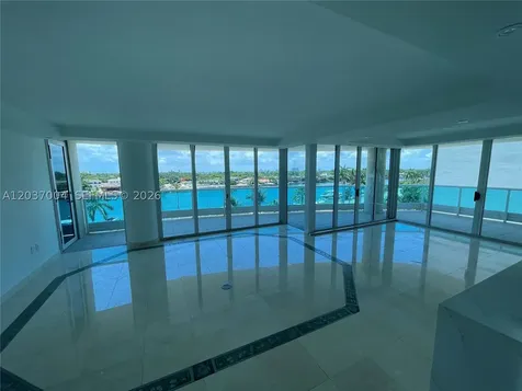 5025 Collins Avenue Miami Beach FL 33140