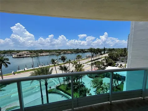 5025 Collins Avenue Miami Beach FL 33140