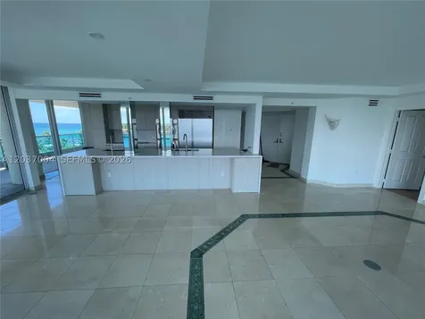 5025 Collins Avenue Miami Beach FL 33140