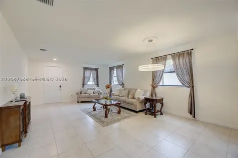 9260 W 35th Lane Hialeah FL 33018