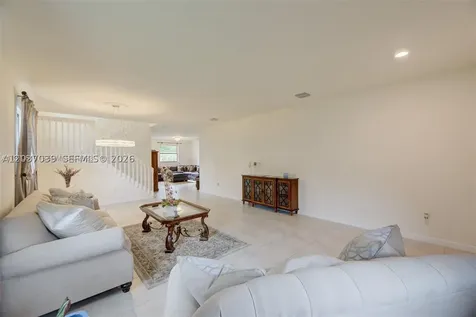 9260 W 35th Lane Hialeah FL 33018