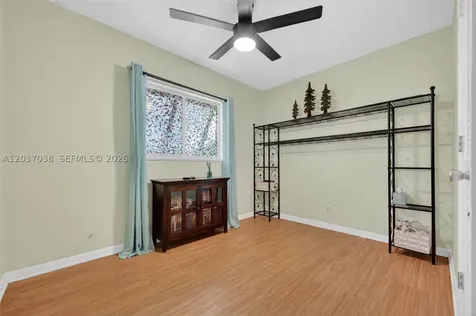 516 S 13th Court Lantana FL 33462