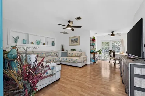 516 S 13th Court Lantana FL 33462