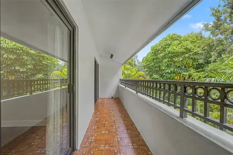4950 San Amaro Drive Coral Gables FL 33146