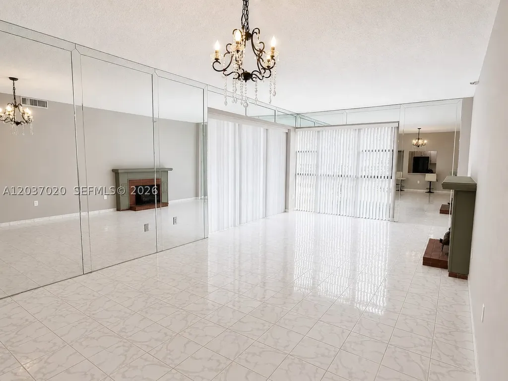 20505 E Country Club Drive Aventura FL 33180