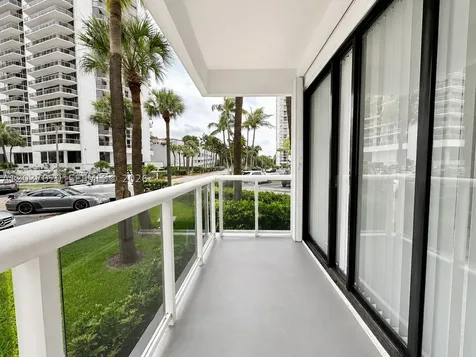 20505 E Country Club Drive Aventura FL 33180