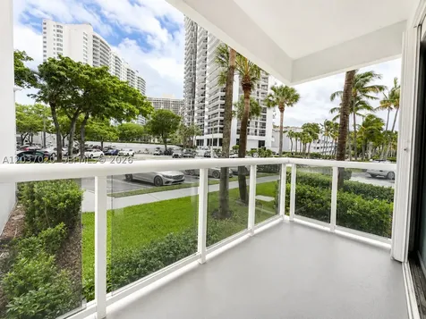 20505 E Country Club Drive Aventura FL 33180