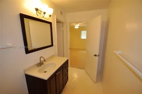 3473 NW 44th Street Oakland Park FL 33309