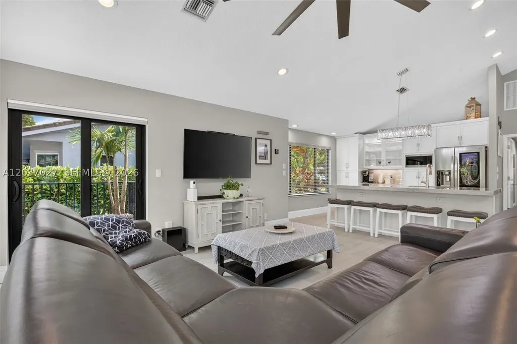 5366 NW 85th Avenue Coral Springs FL 33067