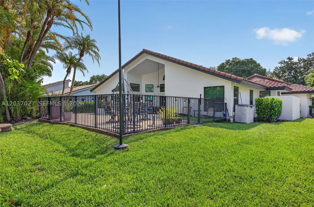 5366 NW 85th Avenue Coral Springs FL 33067