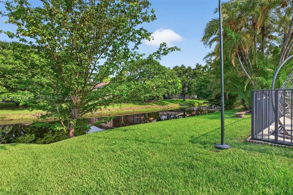 5366 NW 85th Avenue Coral Springs FL 33067