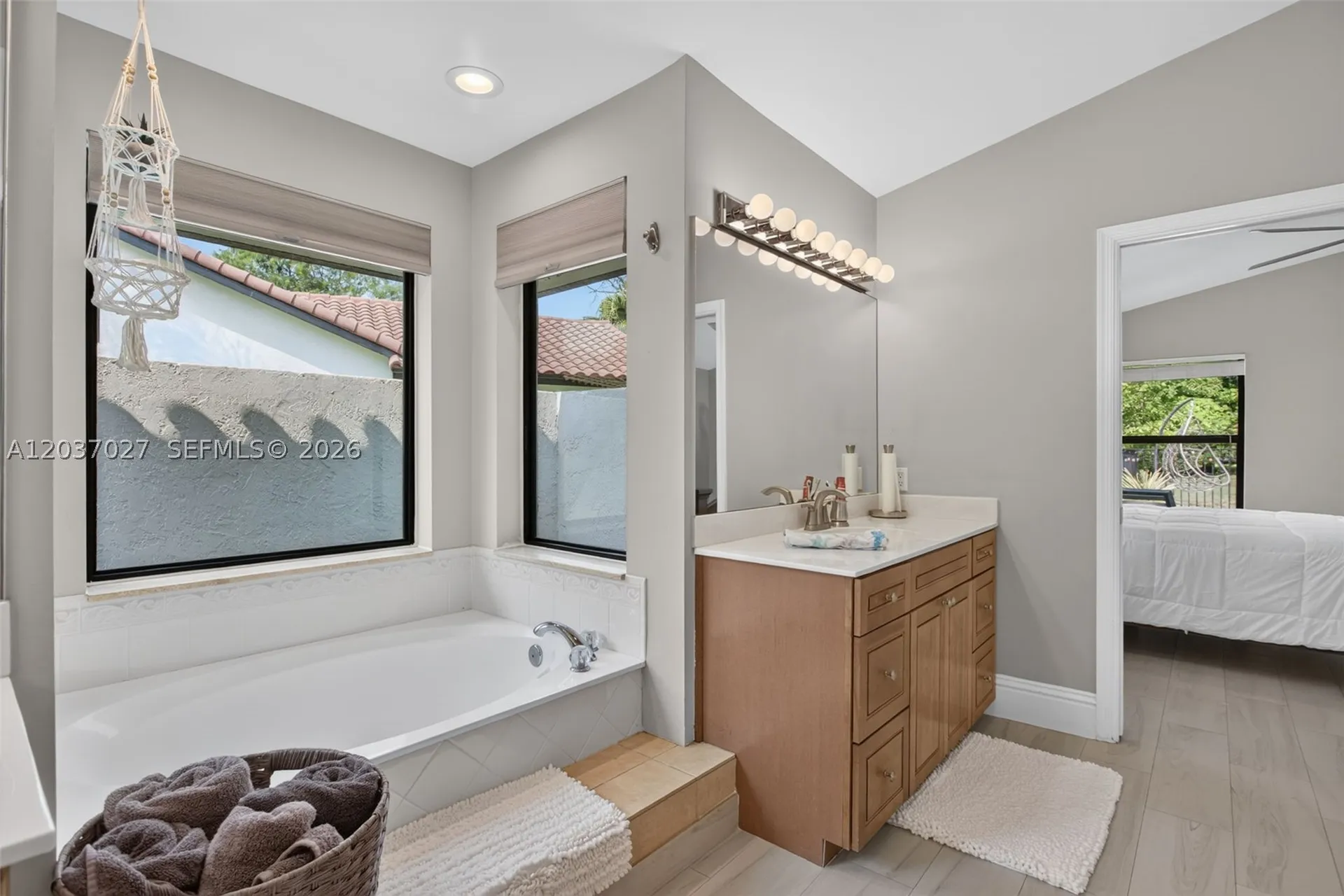 5366 NW 85th Avenue Coral Springs FL 33067