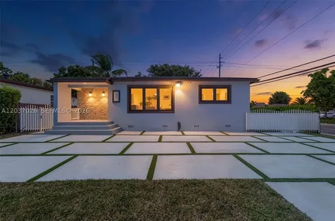 11 W 59th Street Hialeah FL 33012